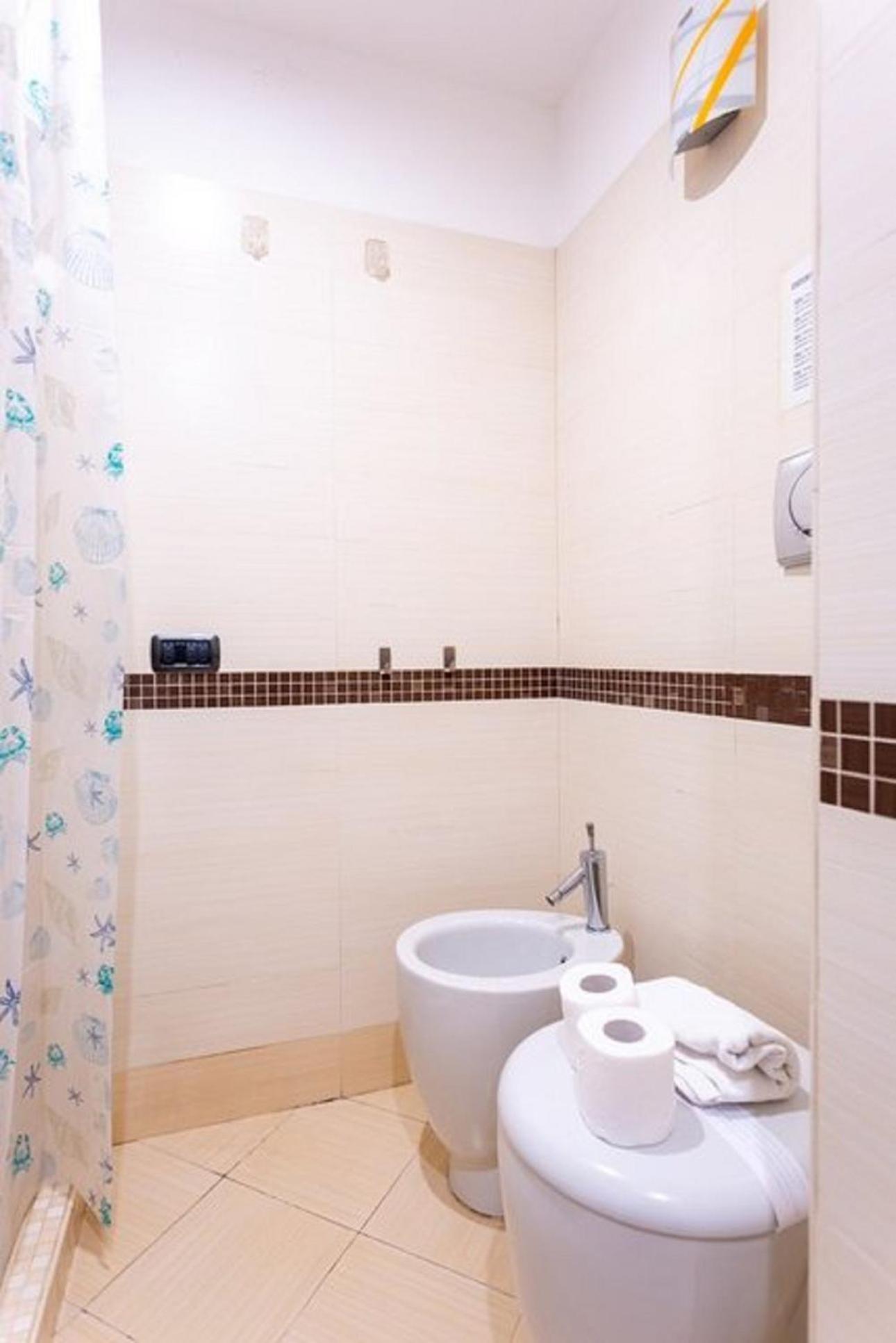 Apartment 25